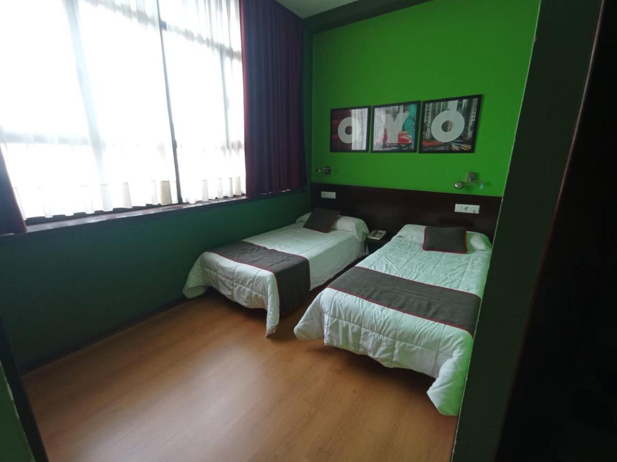 Hotel / Restaurante La Pepa Avilés Extérieur photo